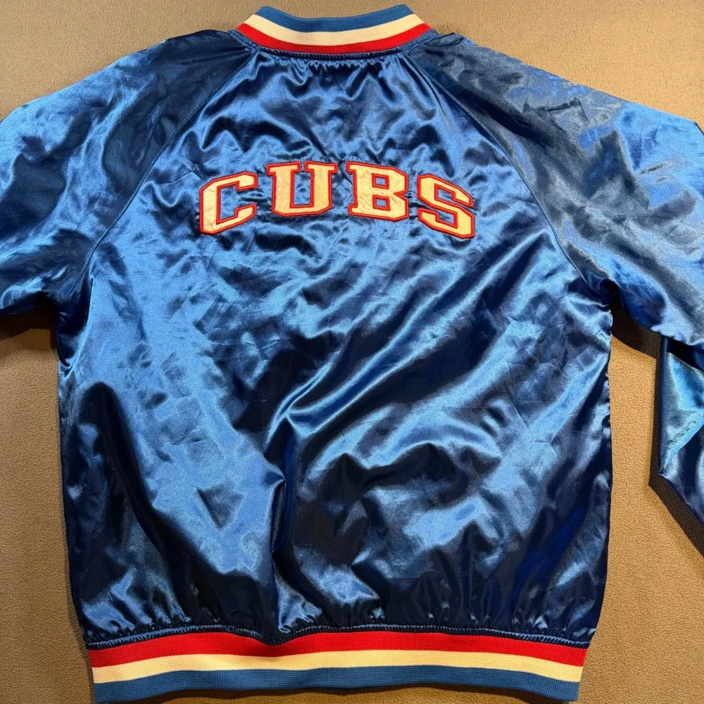 Mighty Mac Sports Chicago Cubs Blue Satin Varsity Jacket Mens Large MLB Bomber